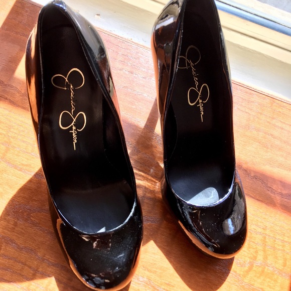 High Heels - Picture 3 of 8